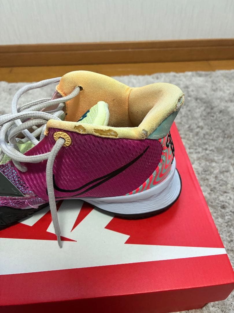 Nike Kyrie 7EPバスケットボールシューズ