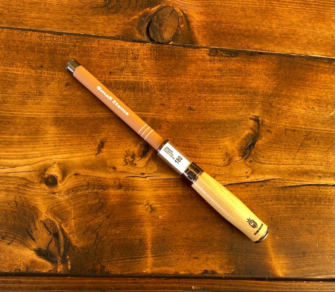 小物釣り竿　タナゴ竿　ブラウン×ホワイト　180cm ウッドグリップ　振り出し竿