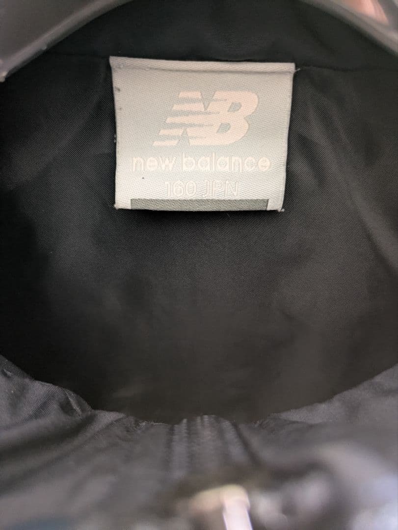 New Balance フード付きベンチコート ブラック✕ホワイト　160サイズ