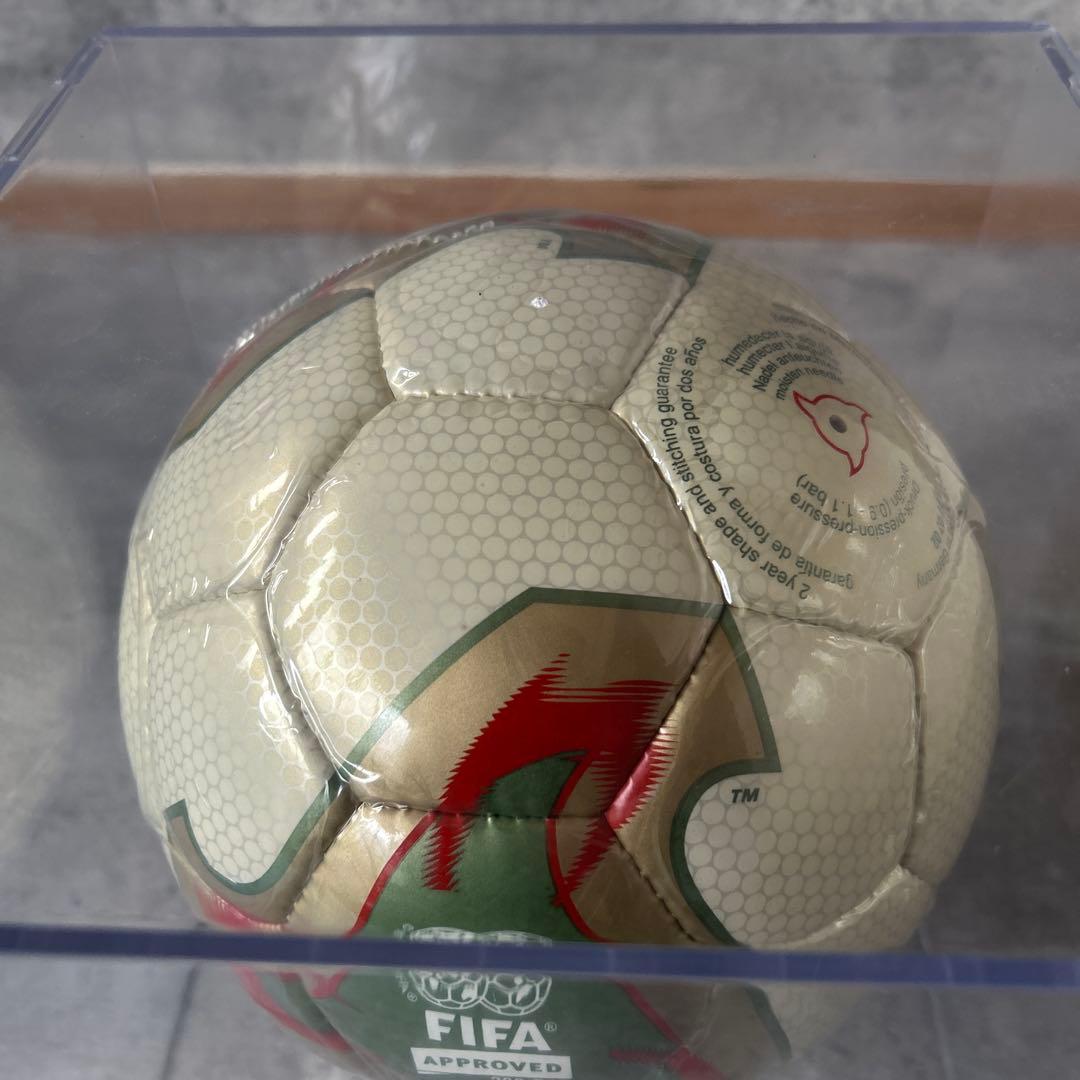 2002 FIFA日韓ワールドカップ公式球 FEVERNOVA アクリルケース付