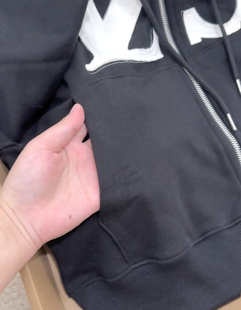 ILLIGO 129 ロゴパッチフードジップアップネイビー