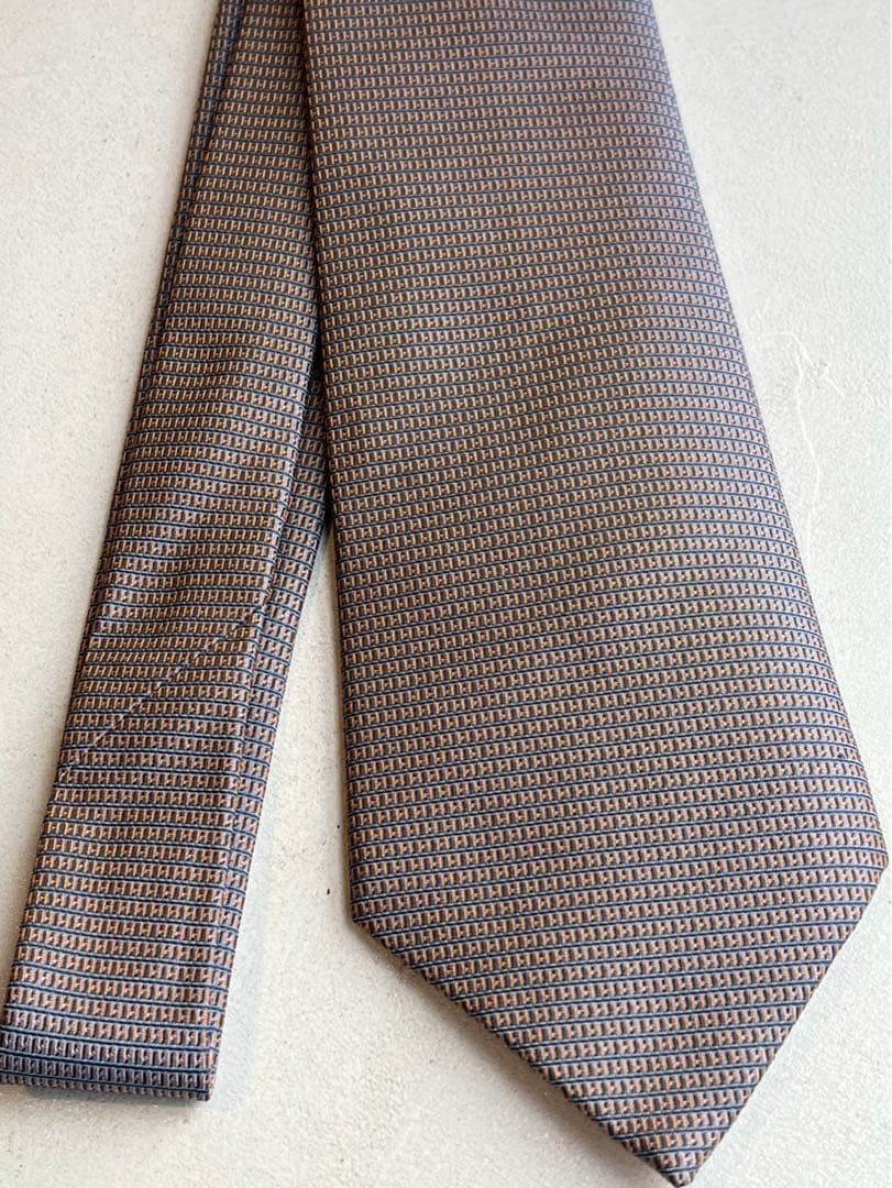 【新品未使用】エルメス H総柄　シルクネクタイ グレー系　シルク100%
