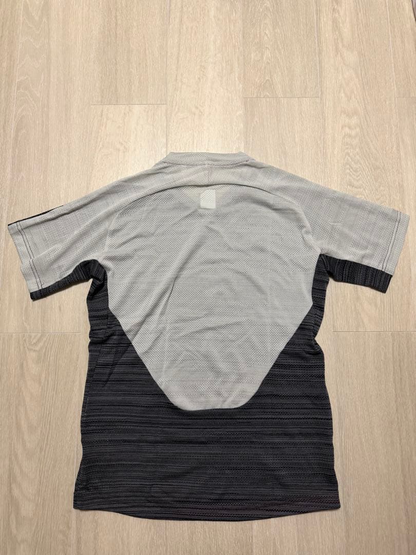 ミズノ　モレリア　プラクティスシャツ　ハーフパンツ