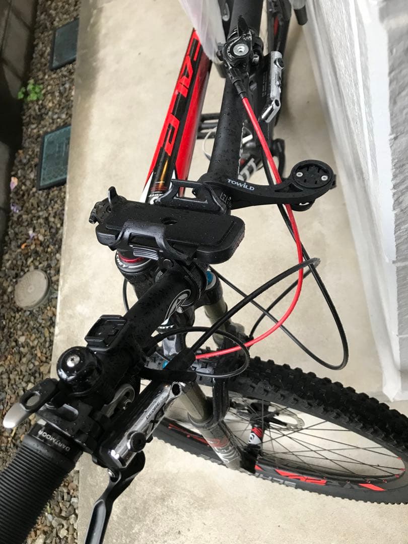 カーボンマウンテンバイク