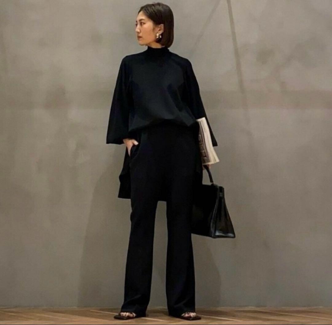 ブラック ハイネック バルーンスリーブ トップス