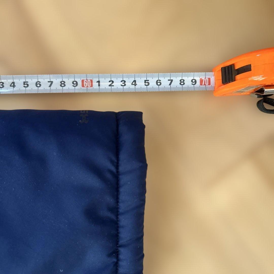 Under Armour フード付きベンチコート ネイビー。中綿ポリエステル