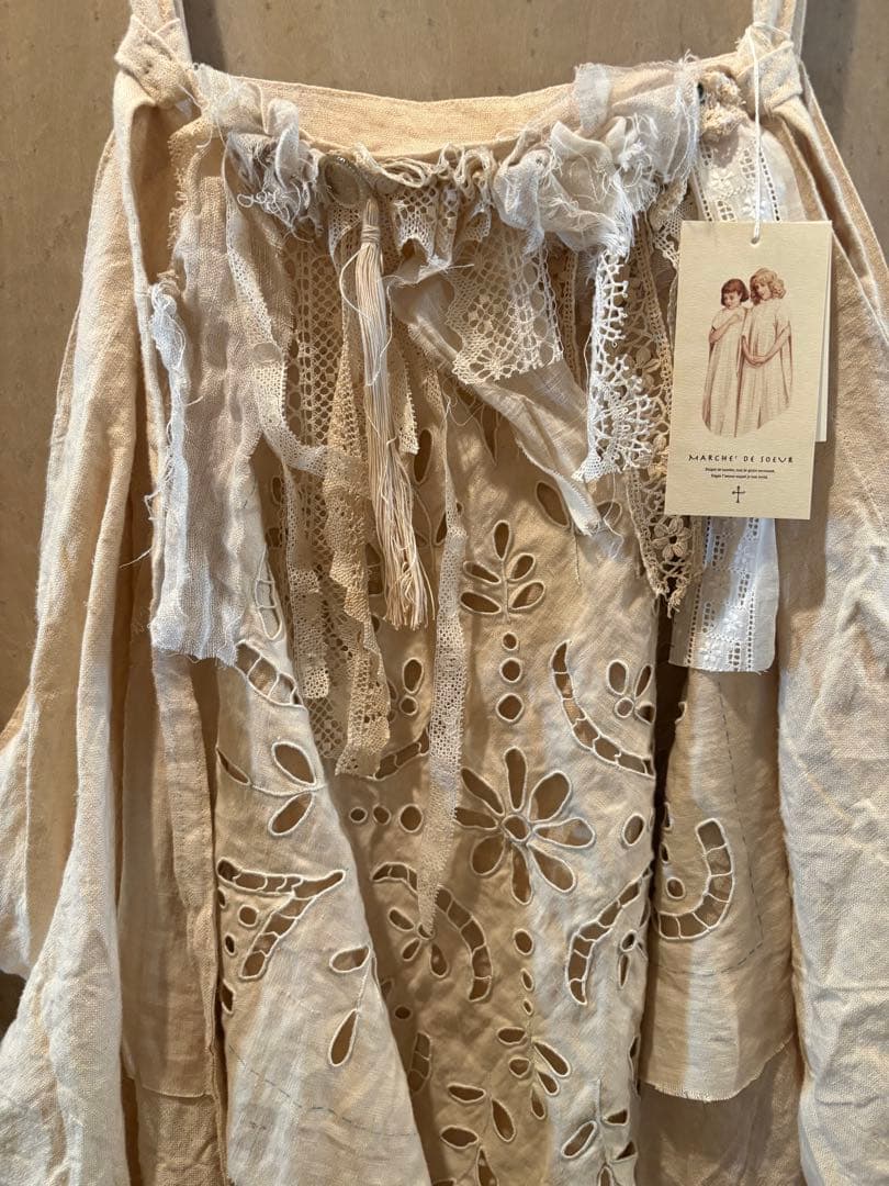 新品　pollenbienco アンティークレースのキャミジレ　生成り