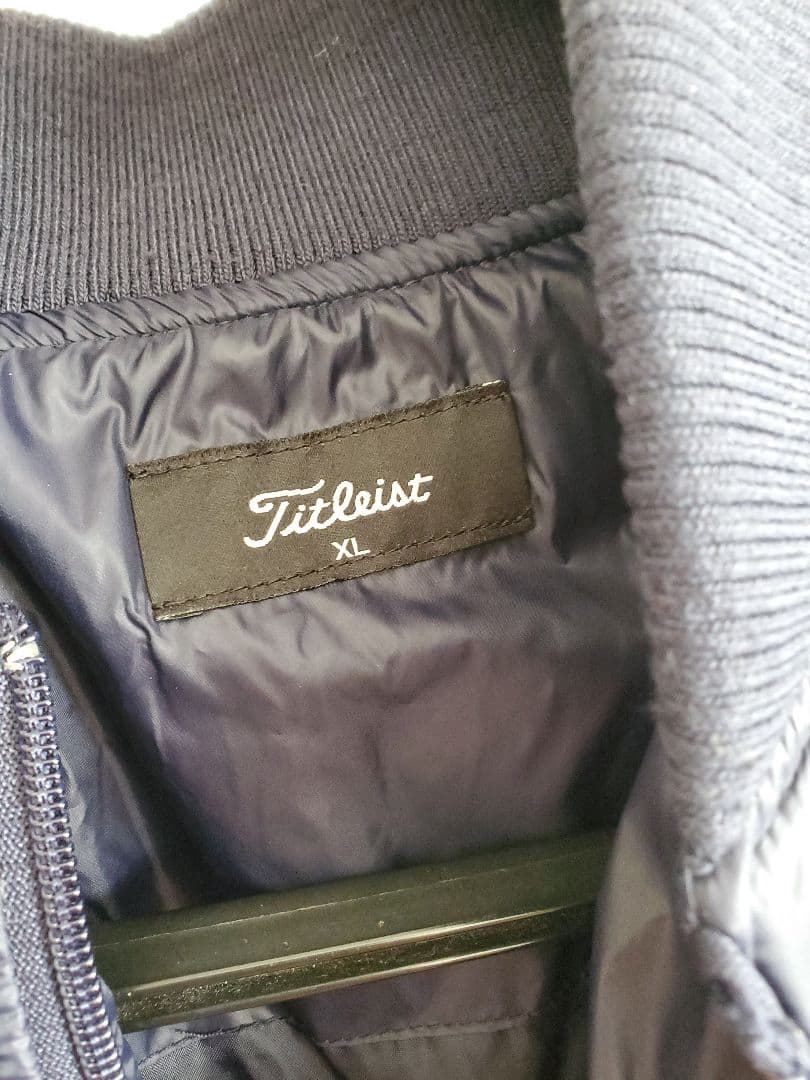 Titleist ネイビー XL ダウンジャケット値下げしました