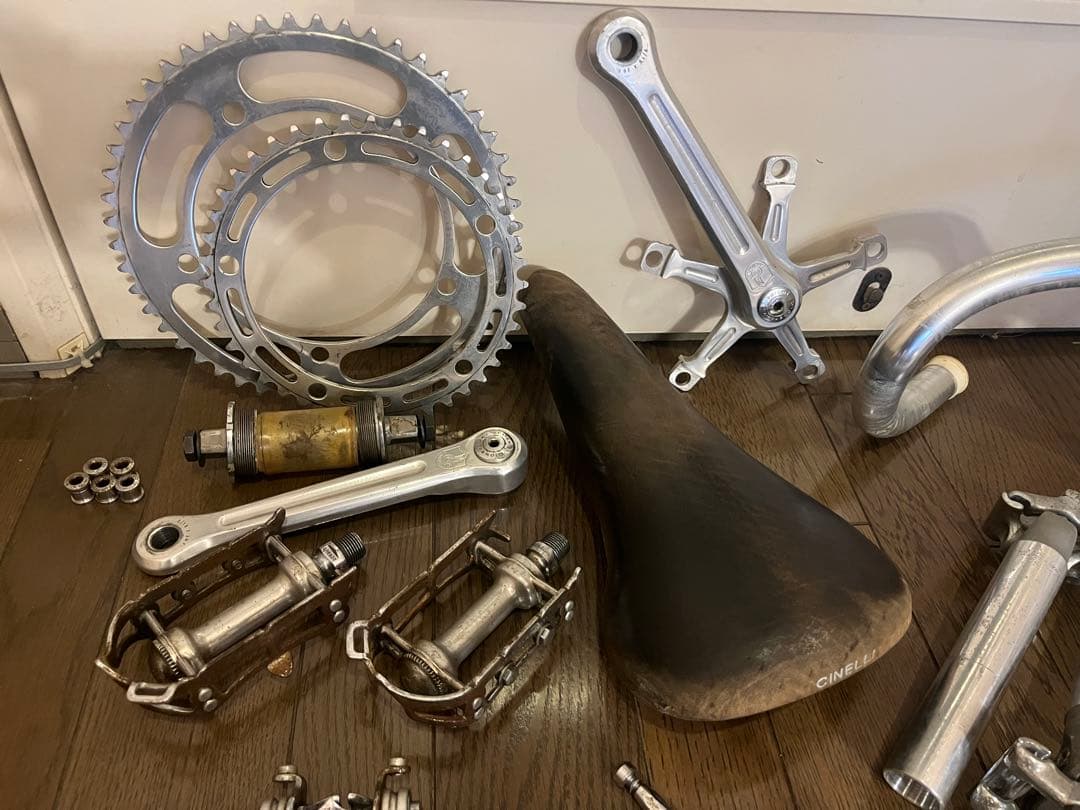 CINELLIロードバイクからの取り外しパーツ一式