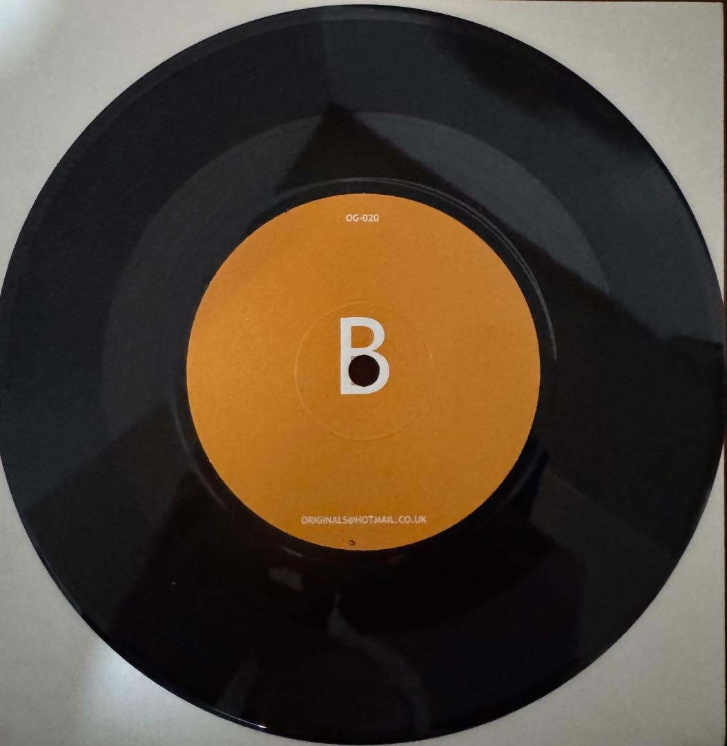 【激レア】7inch Pharrell Williams 「Happy」