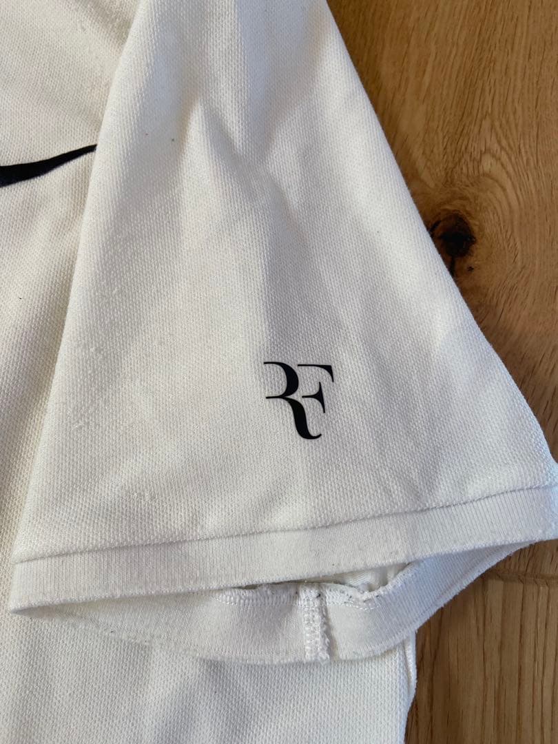 フェデラーウィンブルドンモデル　RFロゴ有り