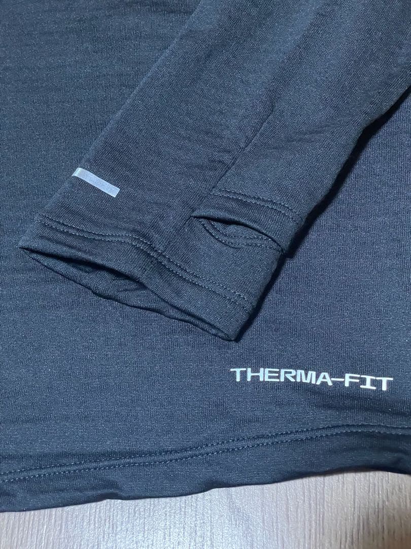 Nike Therma-Fit 長袖アンダーシャツ ブラック