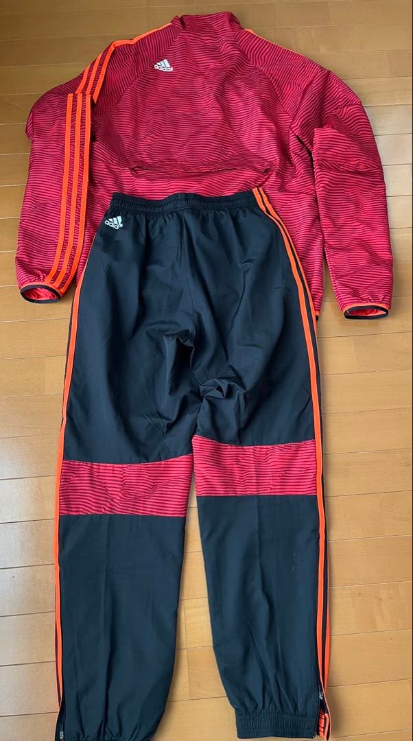 adidasマンチェスター・ユナイテッド トラックジャケット