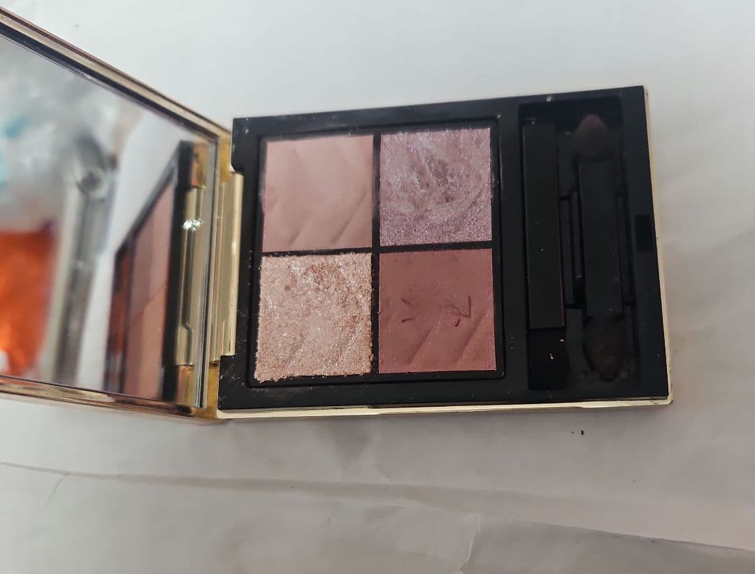 【限定】イブサンローラン クチュールミニクラッチ 126 スパークリングラスト