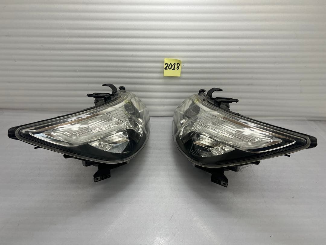 し*ょ様 スバル エクシーガ純正HIDキセノンヘッドライト1861 YA4/5/