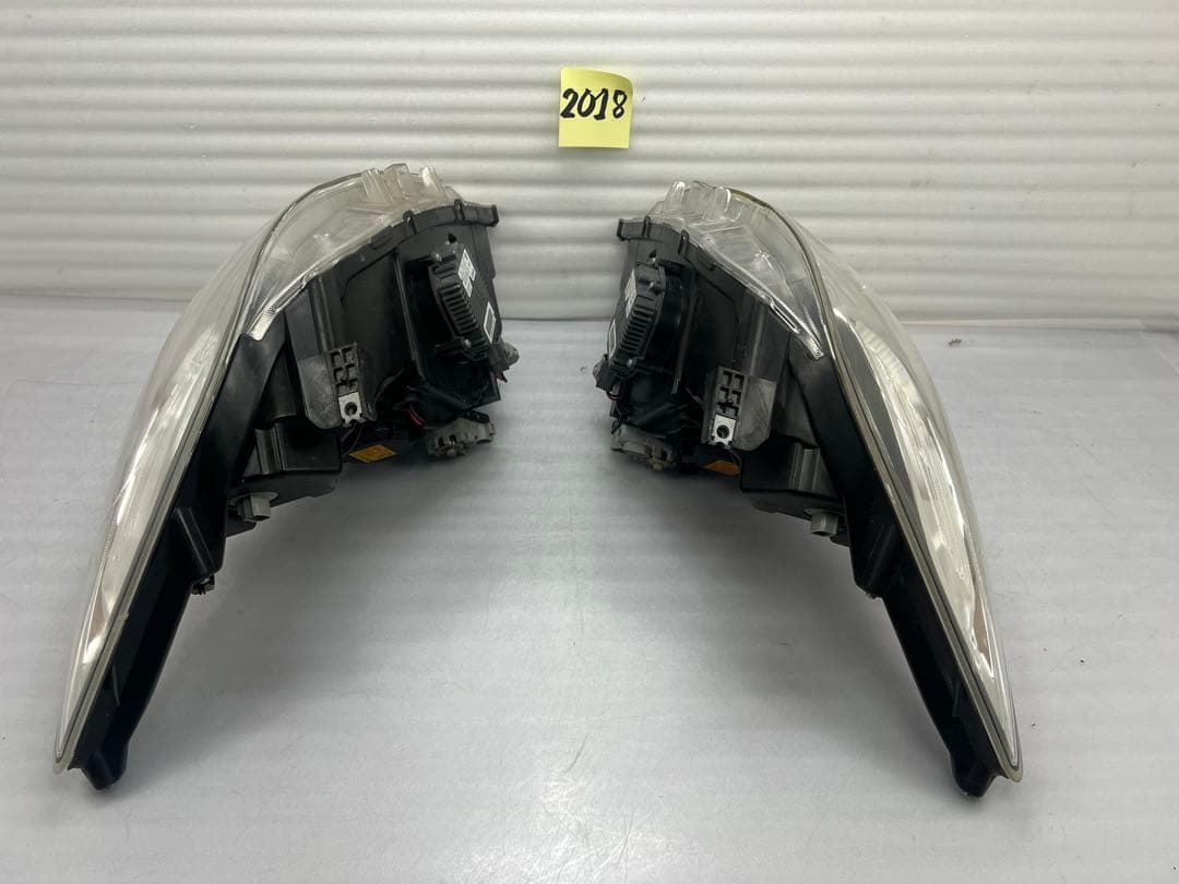 し*ょ様 スバル エクシーガ純正HIDキセノンヘッドライト1861 YA4/5/