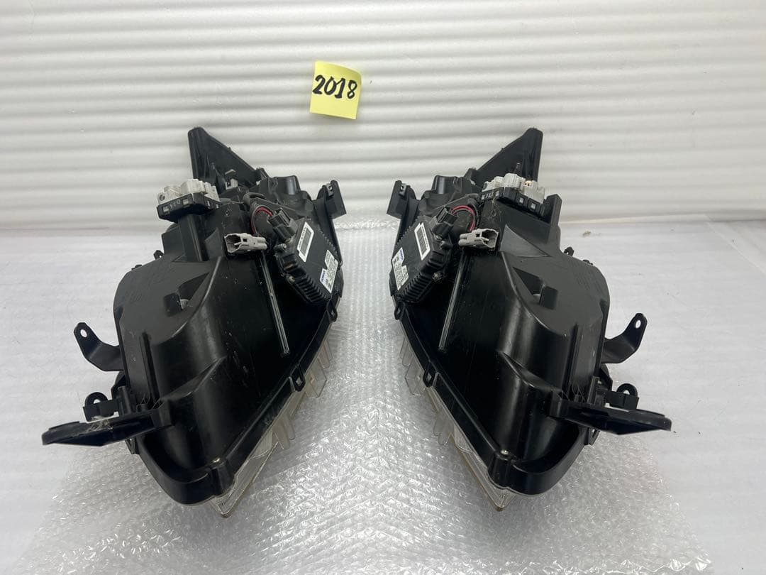 し*ょ様 スバル エクシーガ純正HIDキセノンヘッドライト1861 YA4/5/