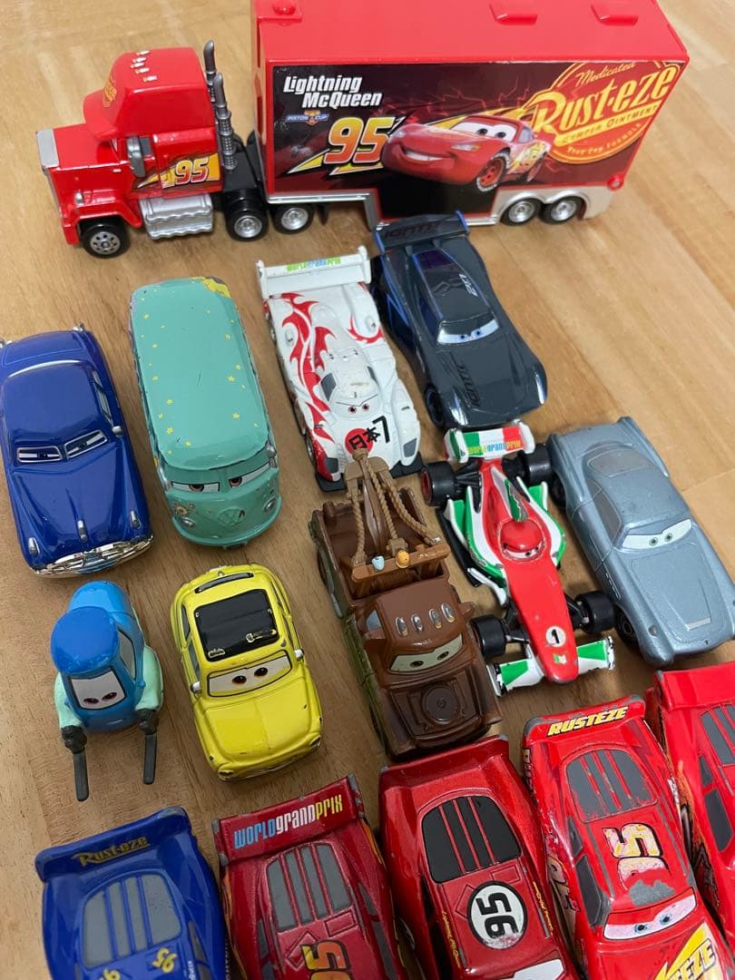 カーズレーシングトレーラー廃盤乗り物、トミカミニカー　まとめ売り