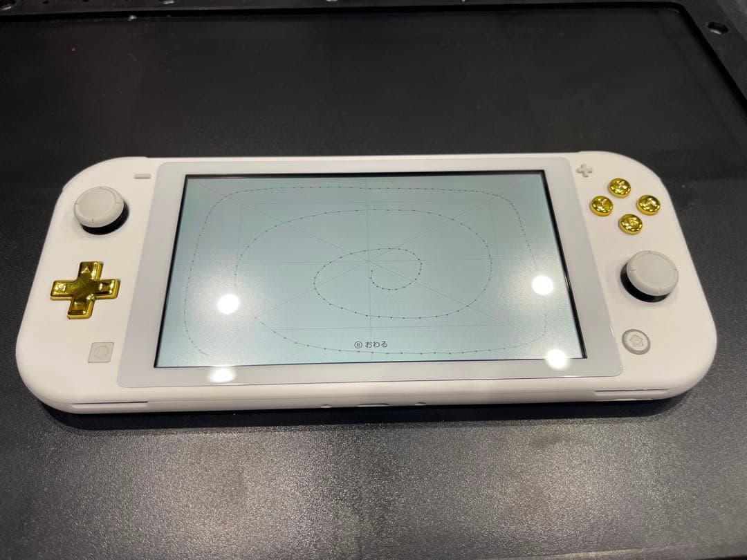 Nintendo Switch Lite ホワイト×ゴールド　カスタム