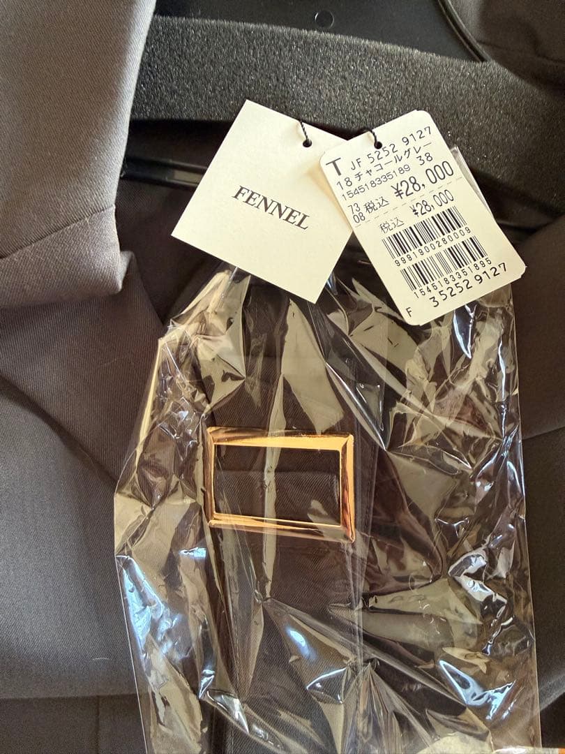 新品未使用ヤマダヤfennelアンティークボタンジレワンピース