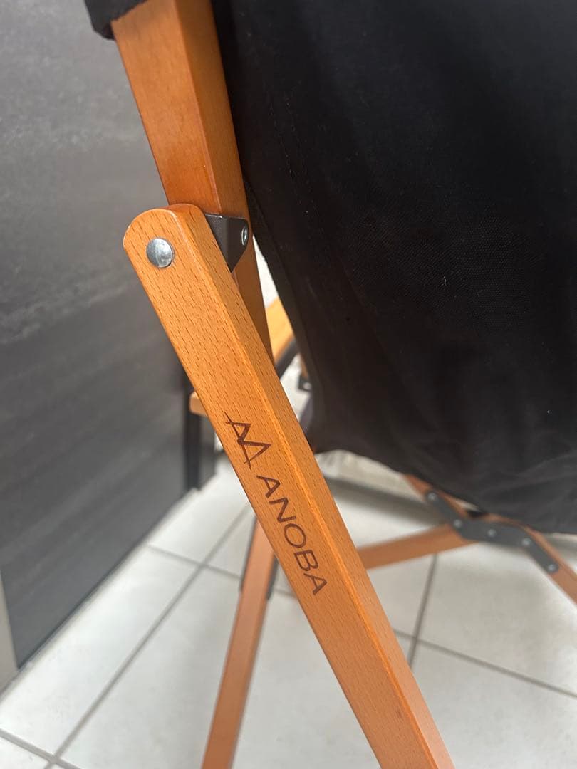 ANOBA ひじ掛けつきハイバックチェア　ロータイプ