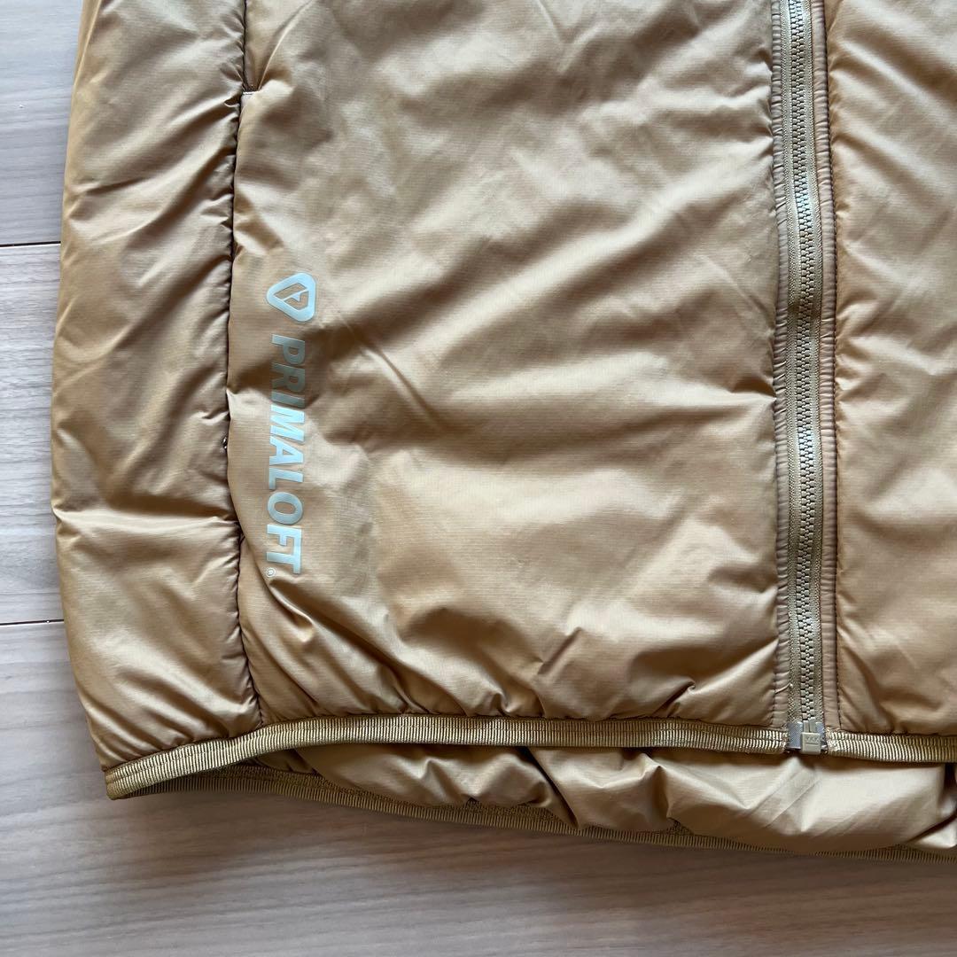 nike ACG Primaloft ノースリーブ ベスト ベージュ ブラウン