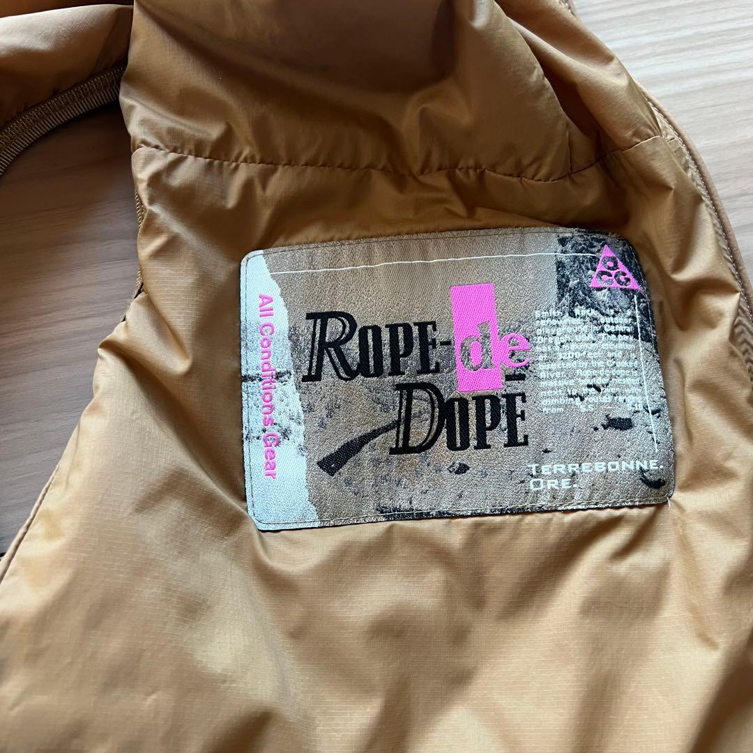 nike ACG Primaloft ノースリーブ ベスト ベージュ ブラウン