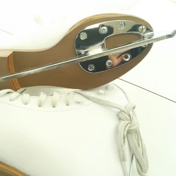 フィギュアスケート靴