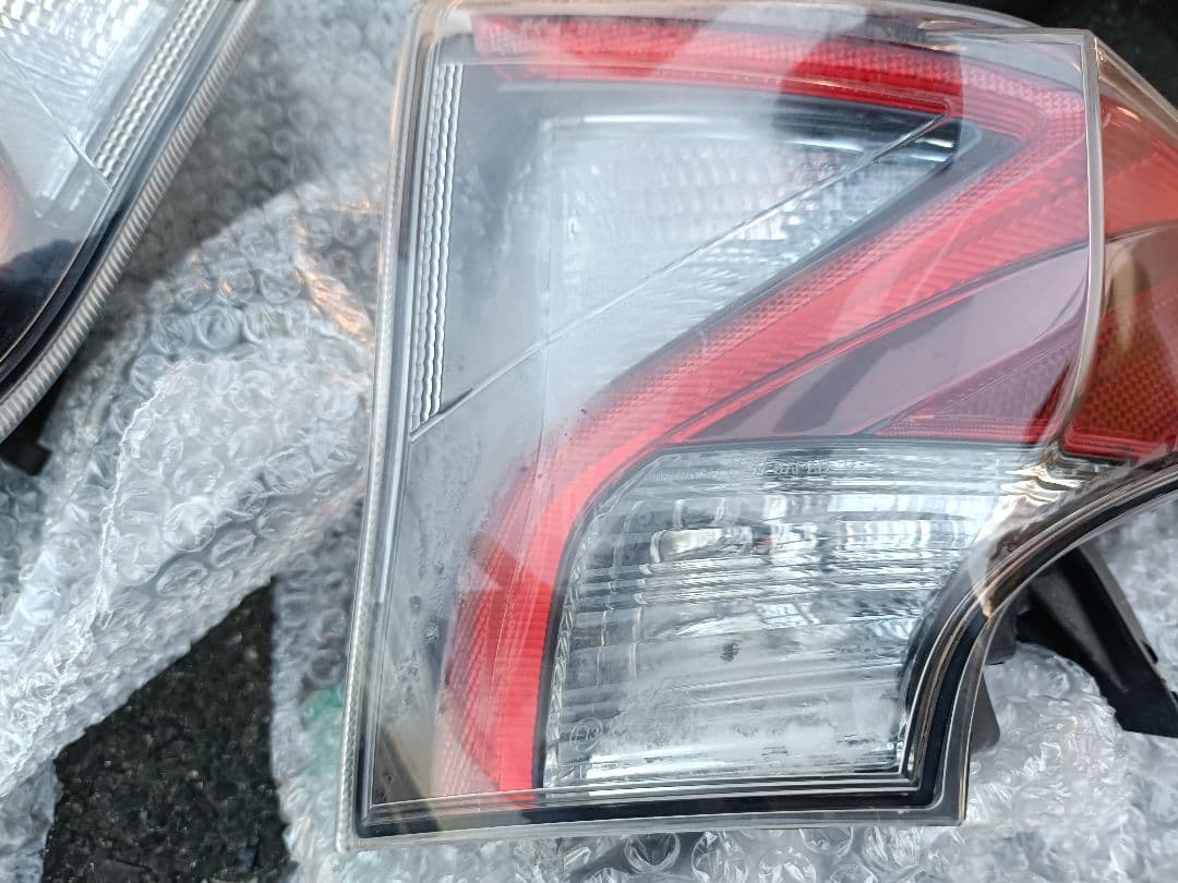 【サイト】プリウス50前期　純正テールランプ　フルセット