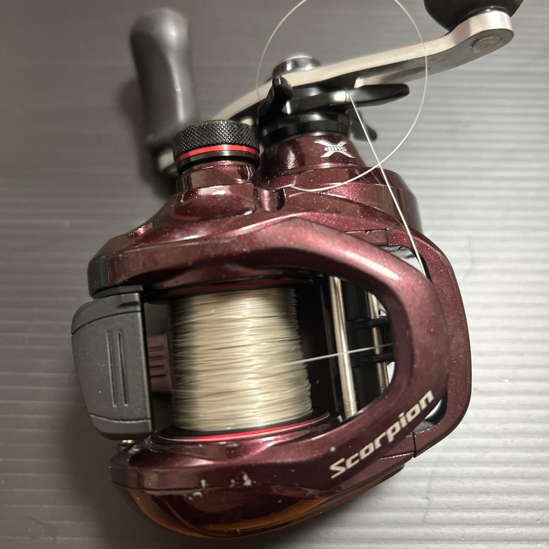 Scorpion ベイトリール 7.2:1 左巻き