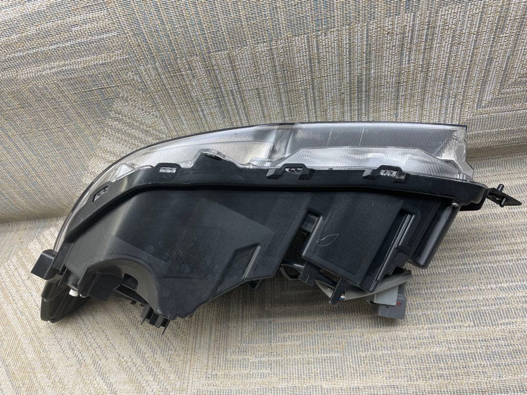 レヴォーグ VM4/VMG WRX/S4後期 右 ライトICHIKOH 1941