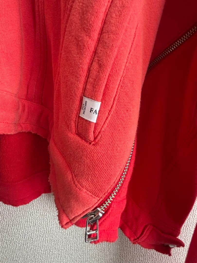 FACETASM ファセッタズム 変形 ジップデザイン クロップドジャケット 赤