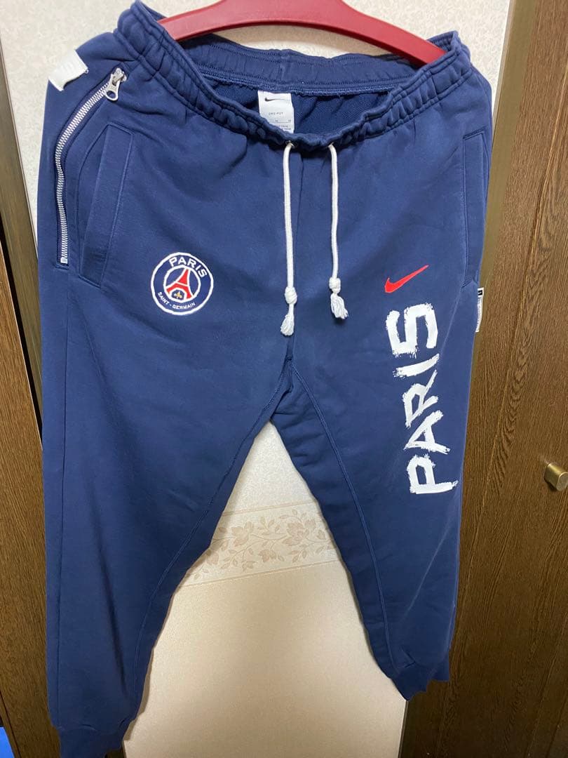 週末限定値下げ　NIKE パリサンジェルマン　スウェットパンツ　Mサイズ