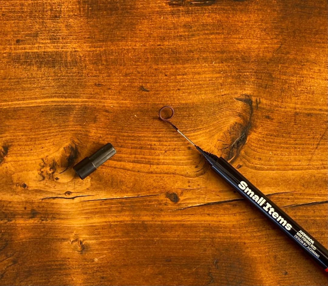 小物釣り竿　タナゴ竿　オレンジ×ブラック　150cm ウッドグリップ　振り出し竿