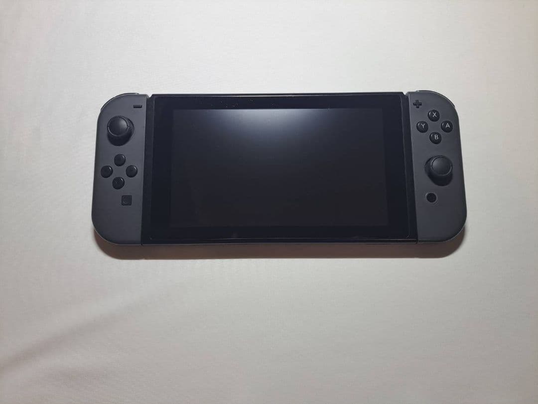 NINTENDO SWITCH 本体 ㉜ r