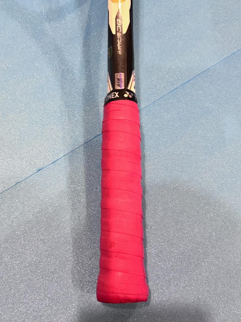 （美品）YONEX レーザーラッシュ 5V ガムブースト（26ポンド）