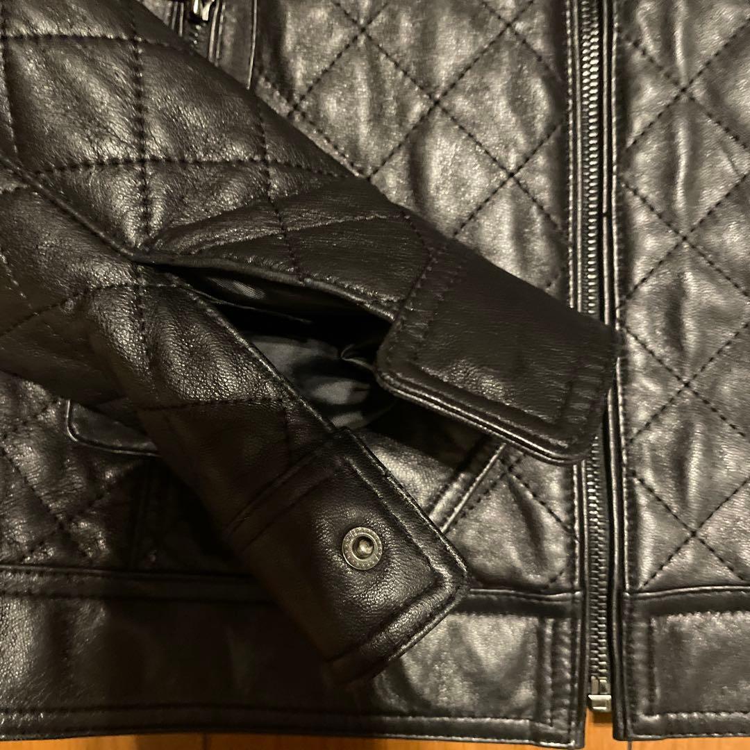 ブラックキルティングライダースジャケット　羊皮　　Ｌ