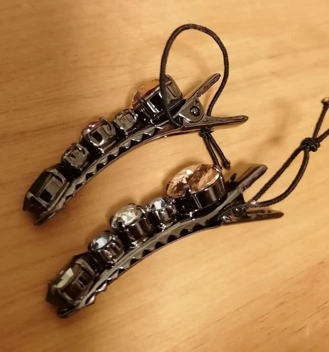 新品コレットマルーフ　クッションクリスタルミディアムクリップ　2点