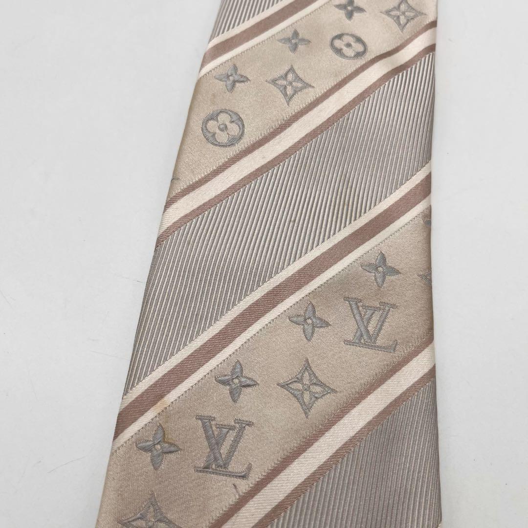 ルイヴィトン　ネクタイ ストライプ　LVロゴ　ベージュ　クリーニング済み