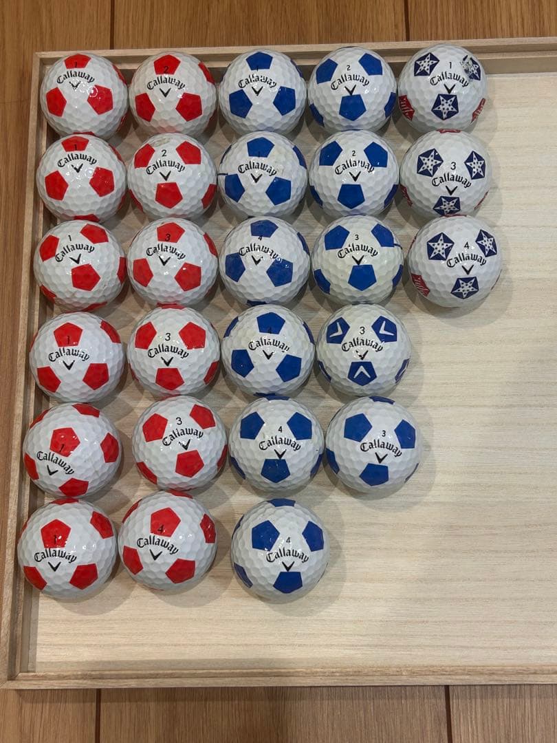 26個【美品多め】Callaway サッカーボールデザインゴルフボール