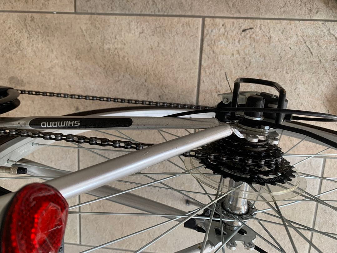 クロスバイク 26インチ　6段ギア 黒　シマノ