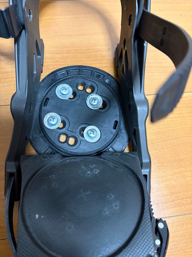 JONES スノーボードビンディング　now