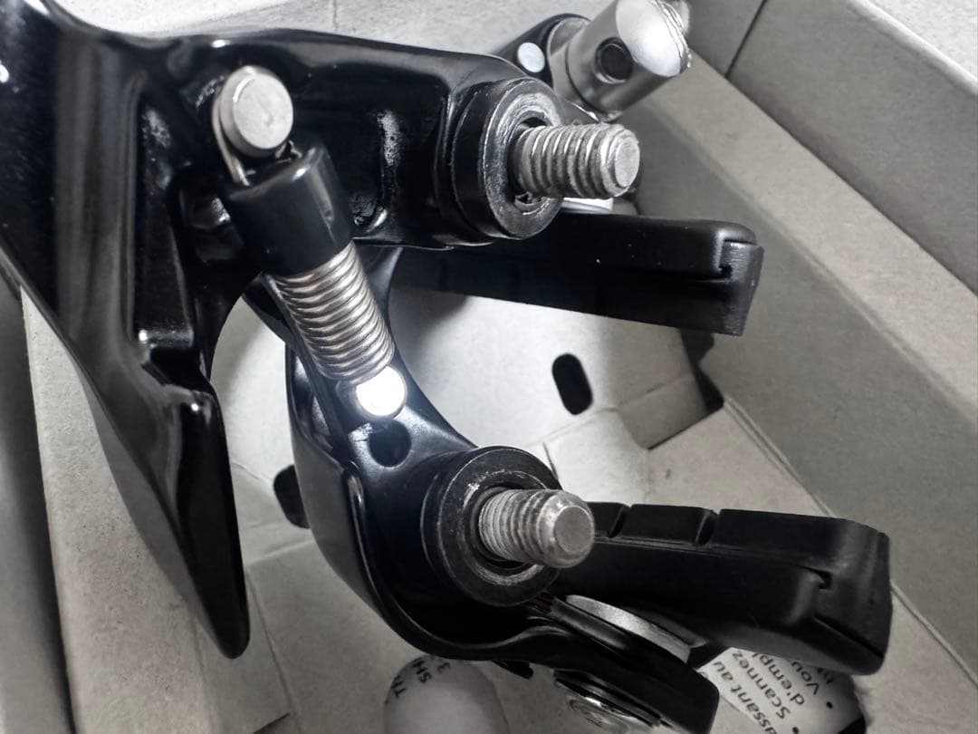 シマノ 105ブレーキキャリパーBR-R7010 ダイレクトマウント