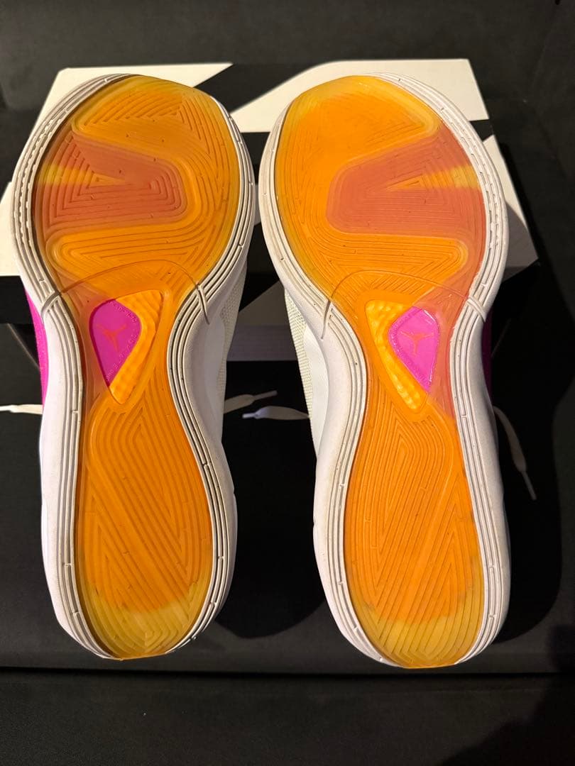 Jordan バスケットボールシューズ ホワイト/ターコイズ/ピンク　ルカ1