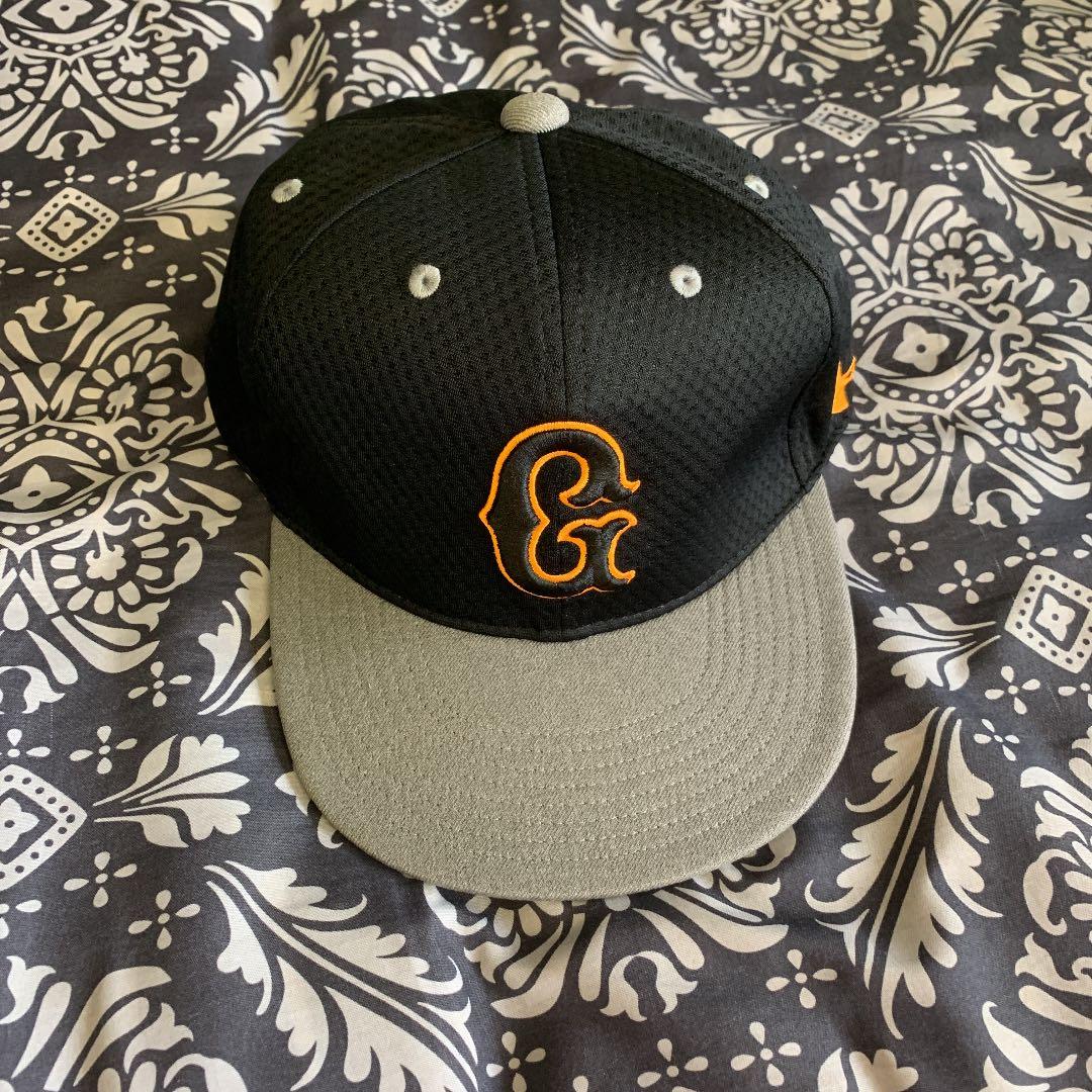 ユニフォーム、キャップ