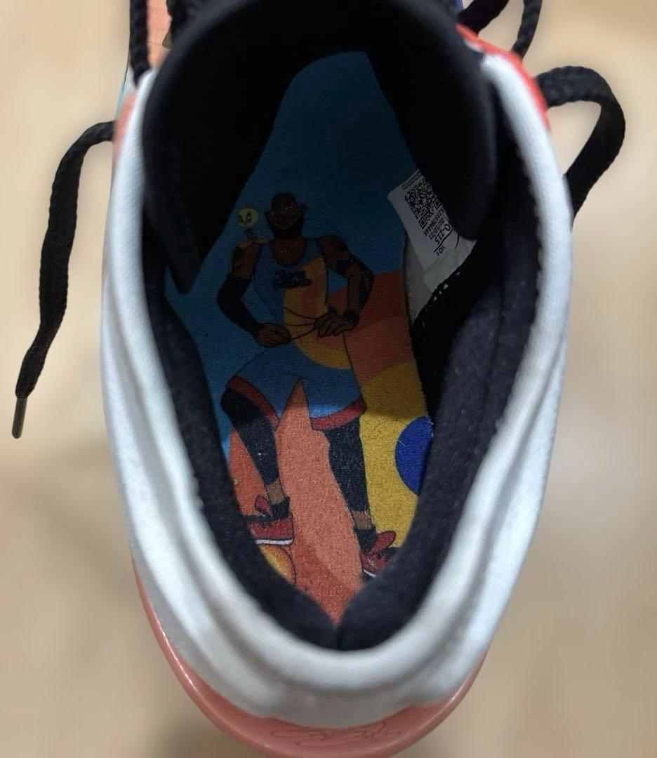 Nike ビッグキッズ レブロン18 ローサミット ホワイト/ブラック　24cm