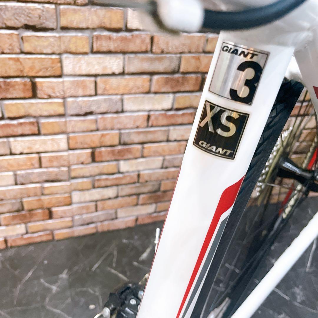 【18】ロードバイク スポーツ車 GIANT DEFY ホワイト SORA