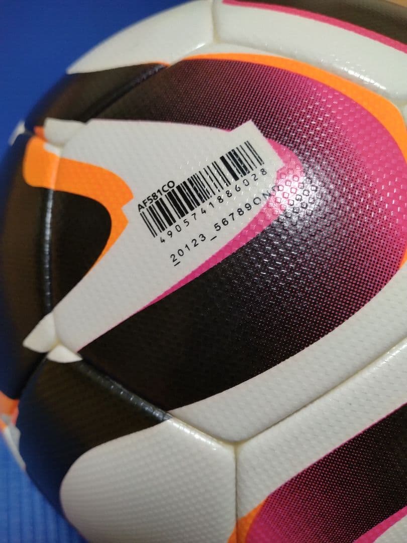 アディダス　サッカーボール5号球　JFA検定球