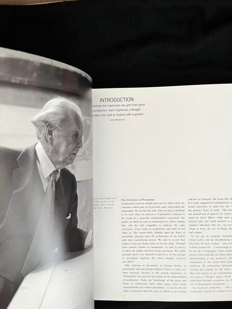 洋書　フランクロイドライト　建築作品集