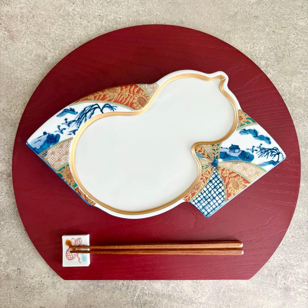 扇瓢箪皿　1枚　高級和食器　平皿　口替り皿　縁起物　金彩　手描き　作家　有田焼